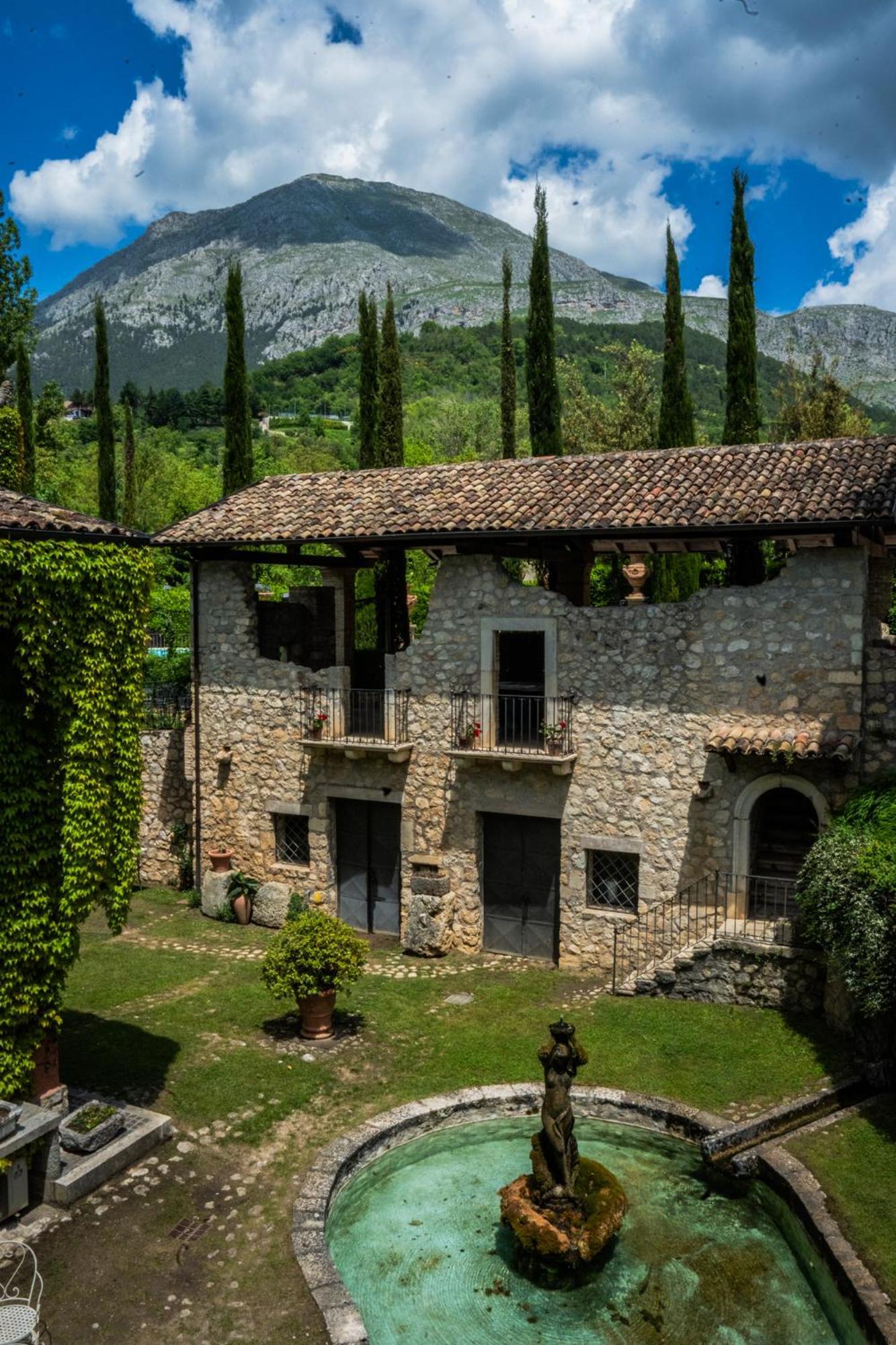 Hotel Guerrinuccio Celano Buitenkant foto