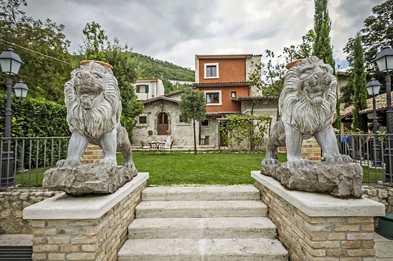 Hotel Guerrinuccio Celano Buitenkant foto