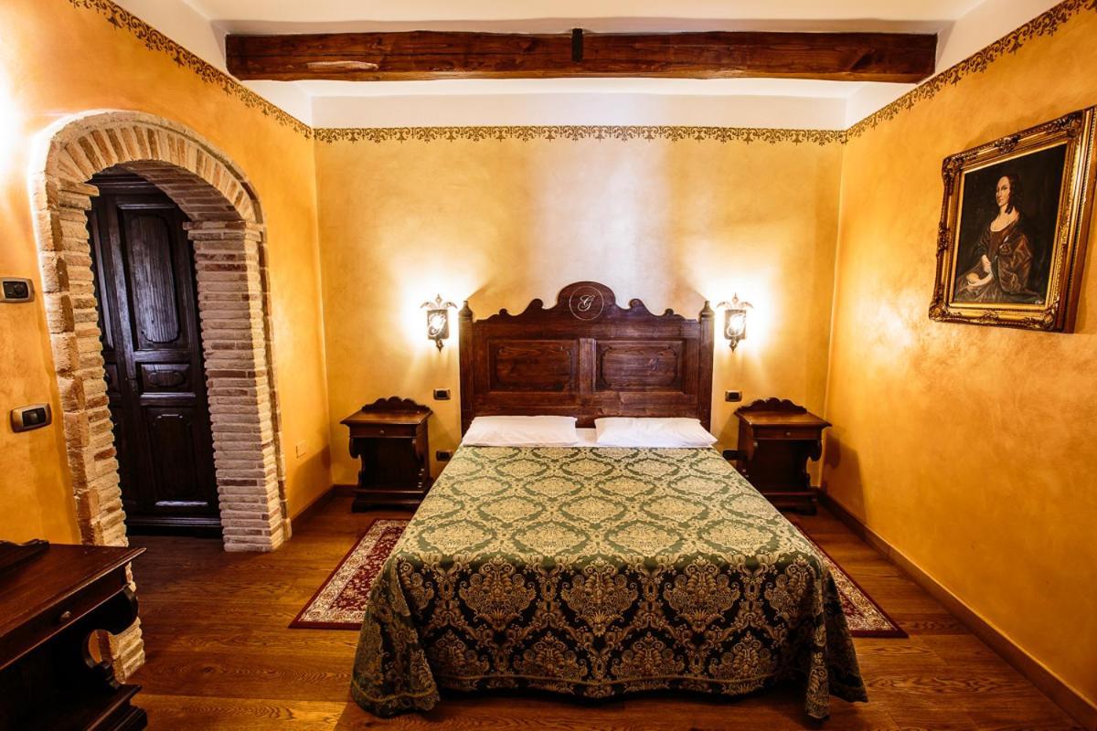 Hotel Guerrinuccio Celano Buitenkant foto