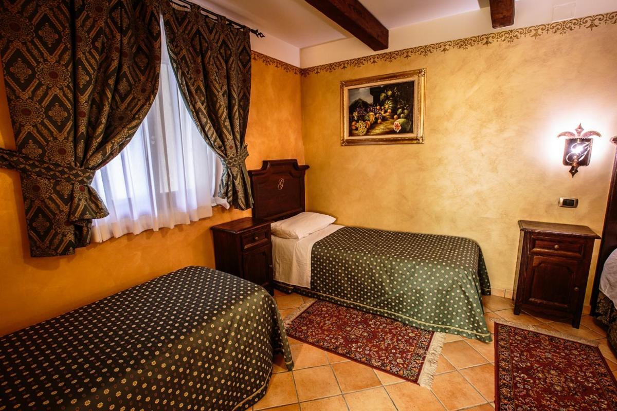 Hotel Guerrinuccio Celano Buitenkant foto